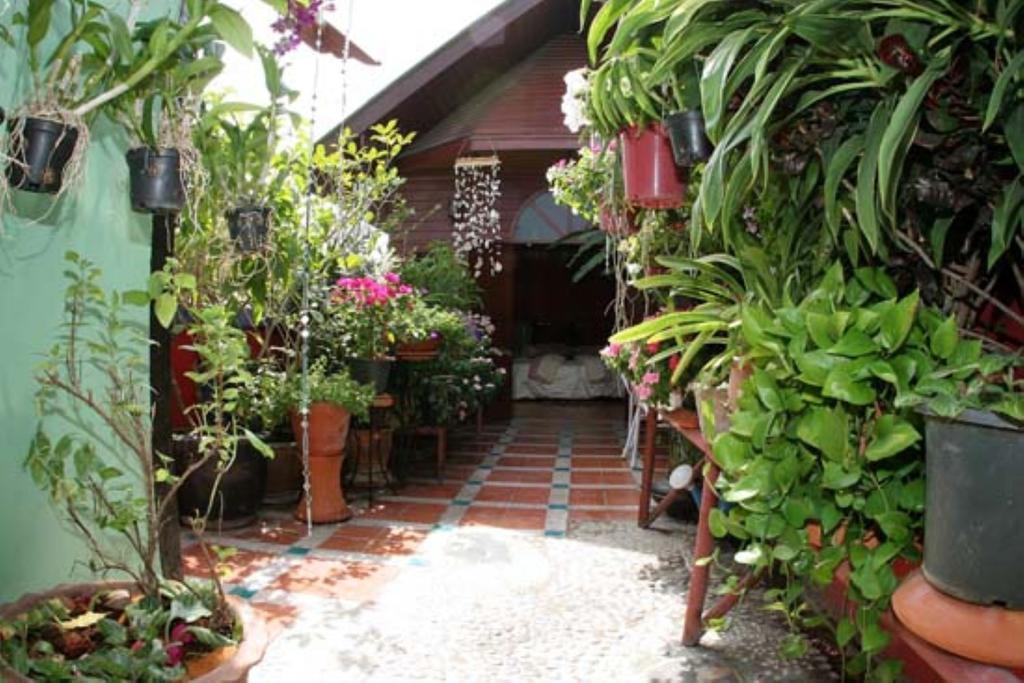 Rumah tetamu Shanti Bangkok